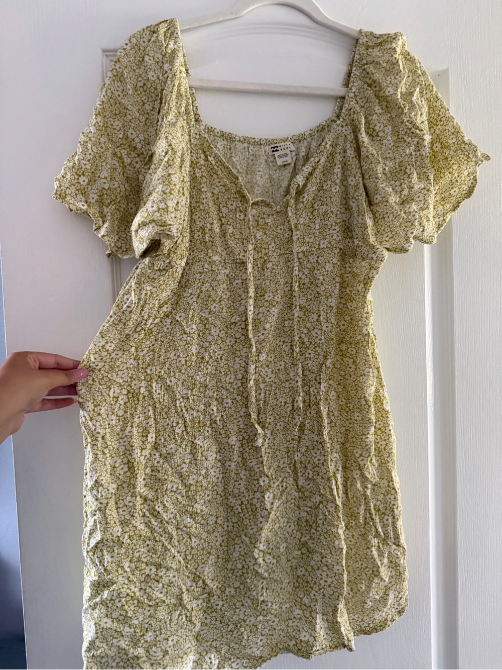 Billabong Light Green Floral Puff Sleeve Mini Dress - Picture 2 of 7